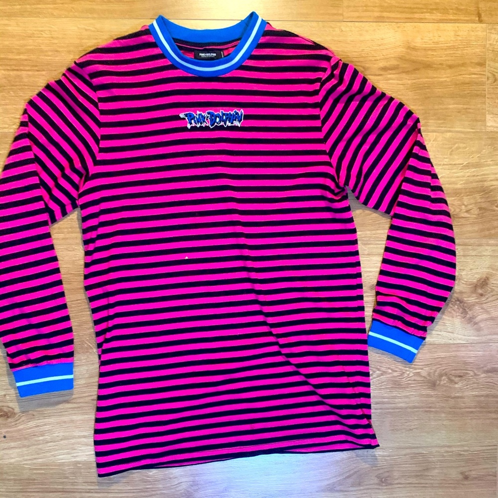 PINK DOLPHIN TEE (RARE🐬)